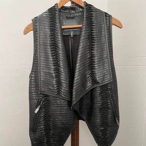 Sleeveless coat lambskin/ black women size Medium / Line brand